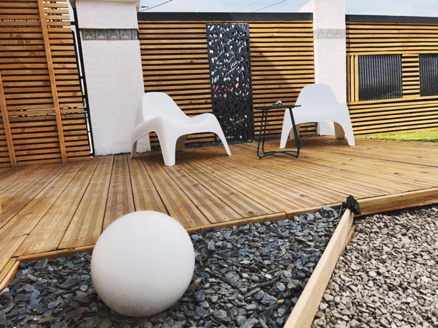 Love Room Haut De Gamme - L'Extase Avec Jacuzzi Violaines Exterior foto
